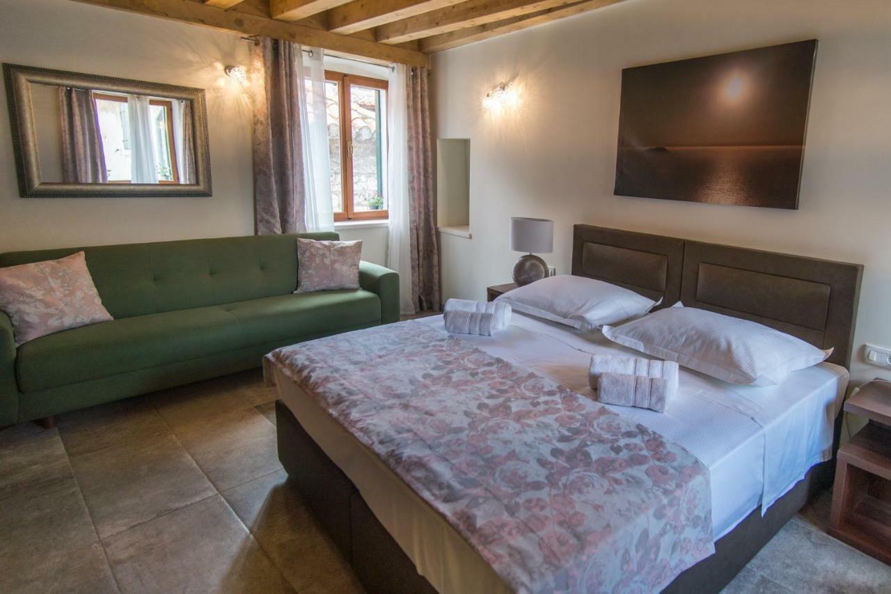 Jr Luxury Guesthouse2 Split Kültér fotó